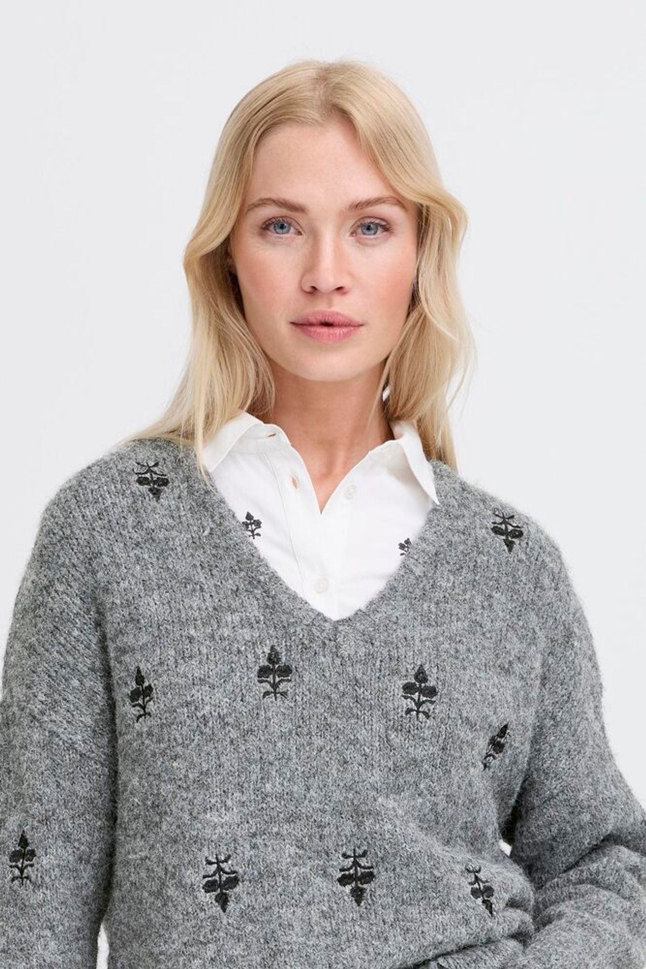 Byoung - Millers Emb Jumper