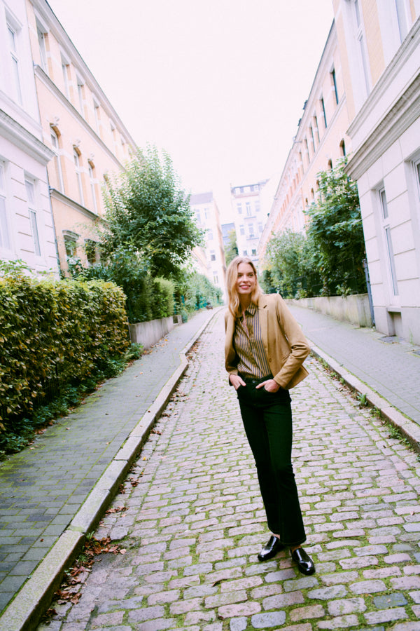 Byoung - Luni Flare Jean