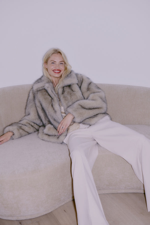 Byoung - Akaja Short Jacket