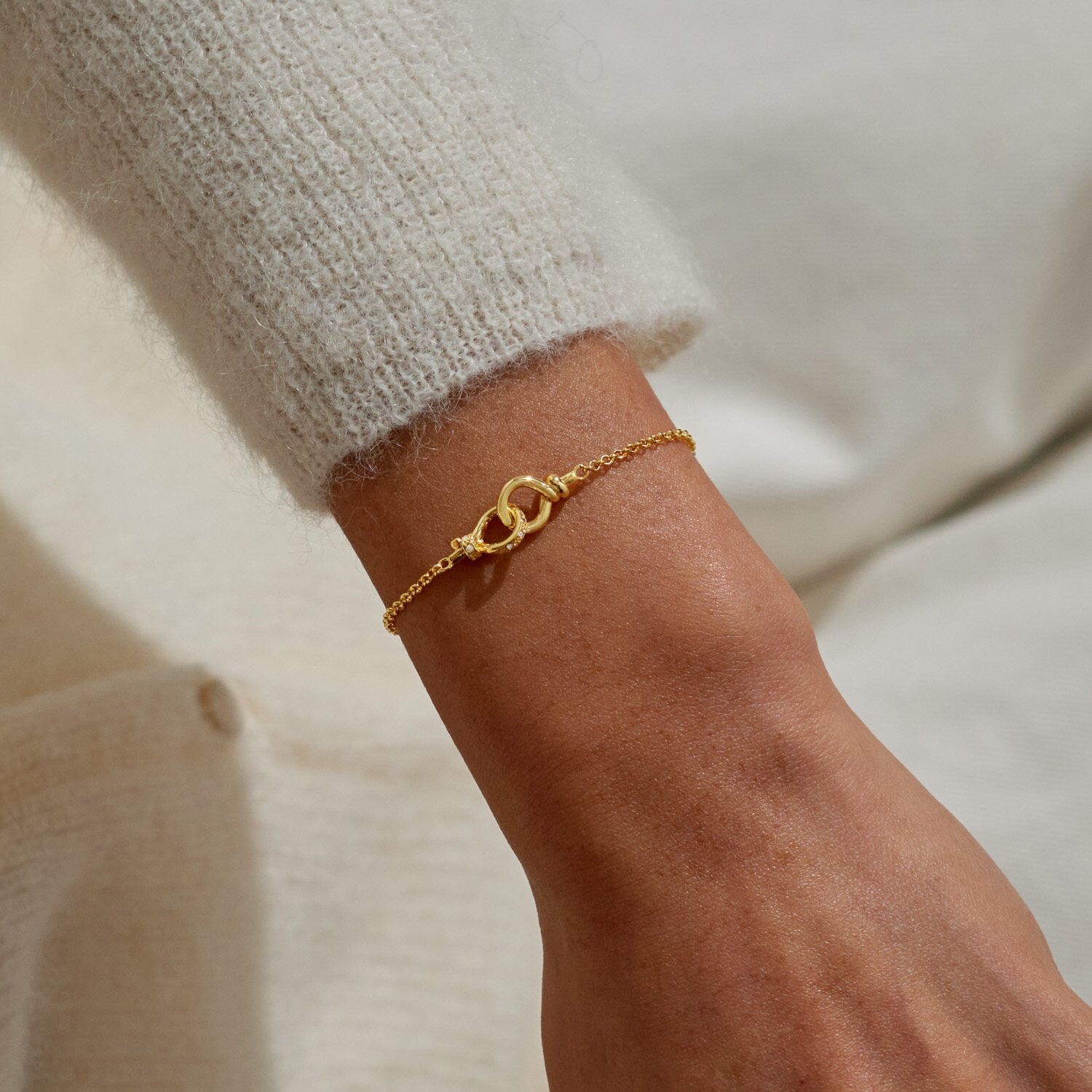 Joma Jewellery - Evermore -Linked Knot Bracelet