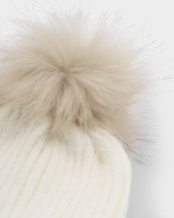 Katie Loxton - Knitted Pom Pom Hat