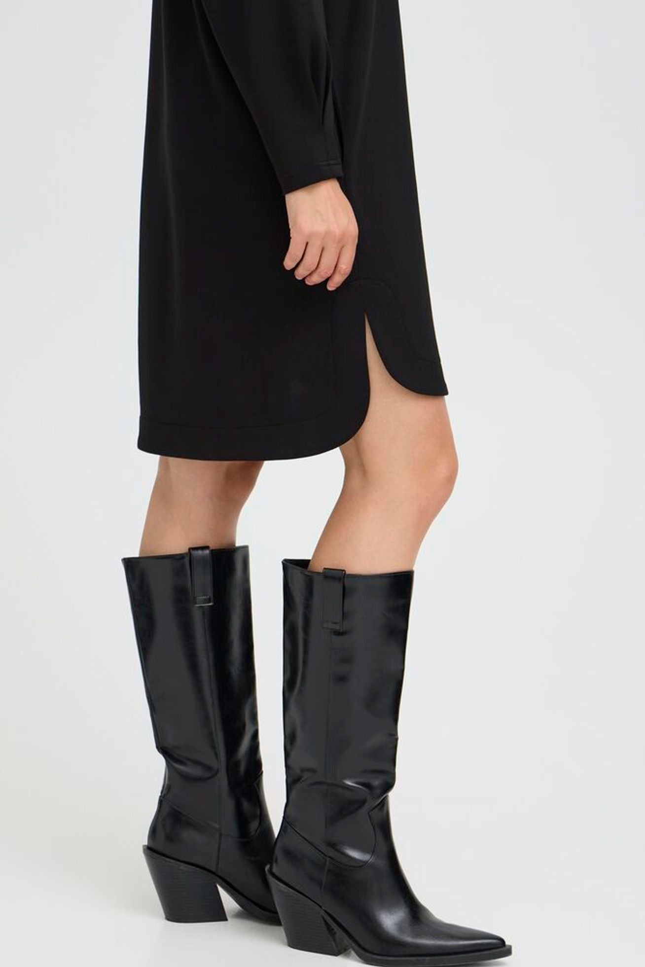 Byoung - Pusti LS Pleat Dress