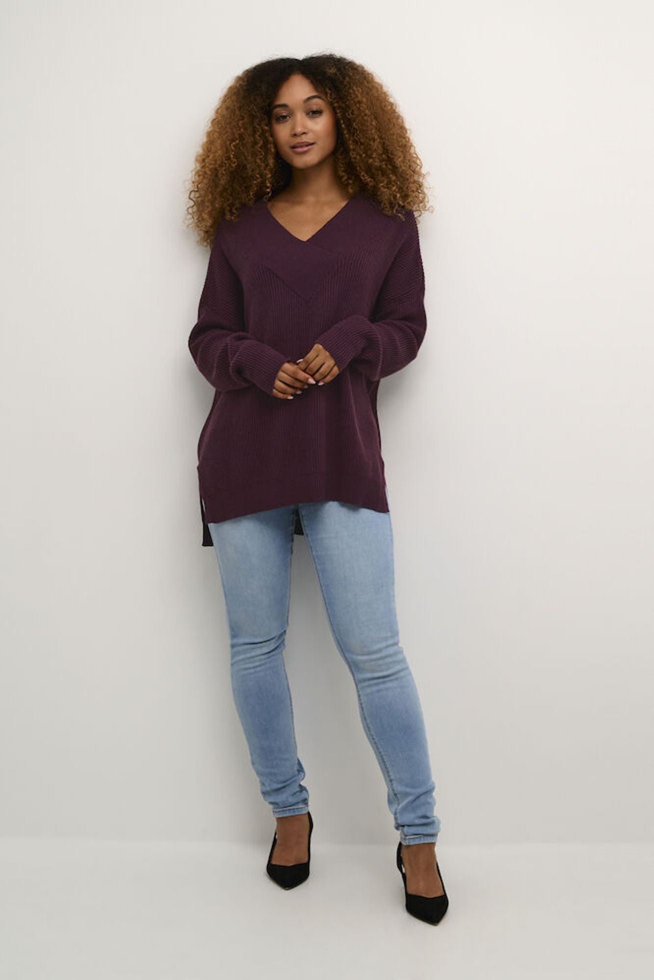 Culture - Olivia V-neck Pullover