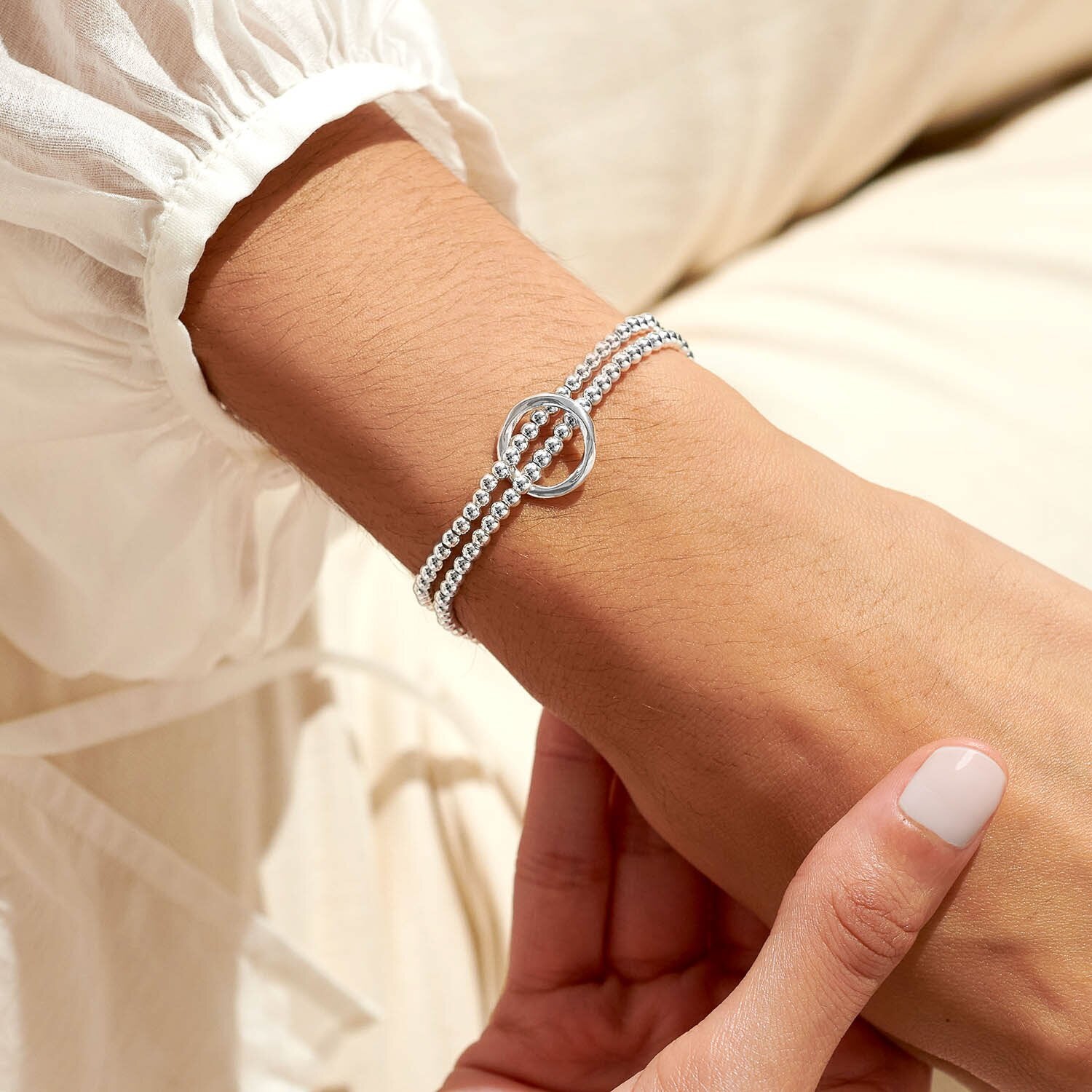 Joma Jewellery - Bracelet Bar - Twist Loop Bracelet