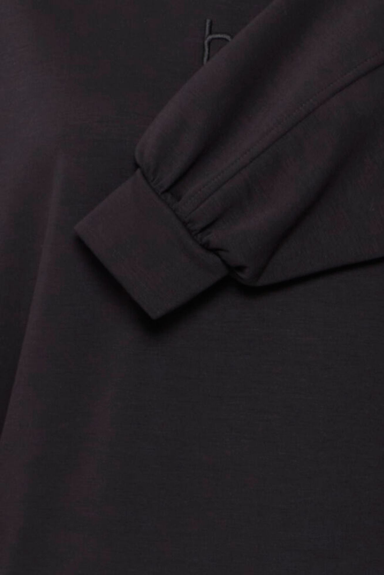 Byoung - Pusti Embroidered Sweatshirt