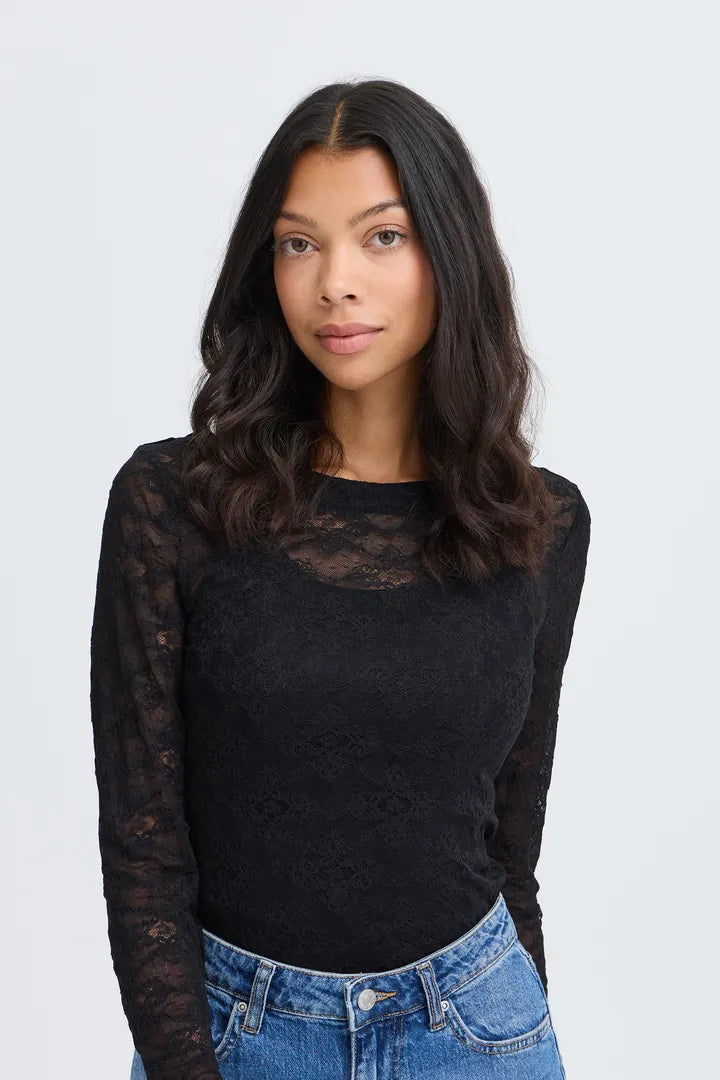 Byoung - Priya Tshirt