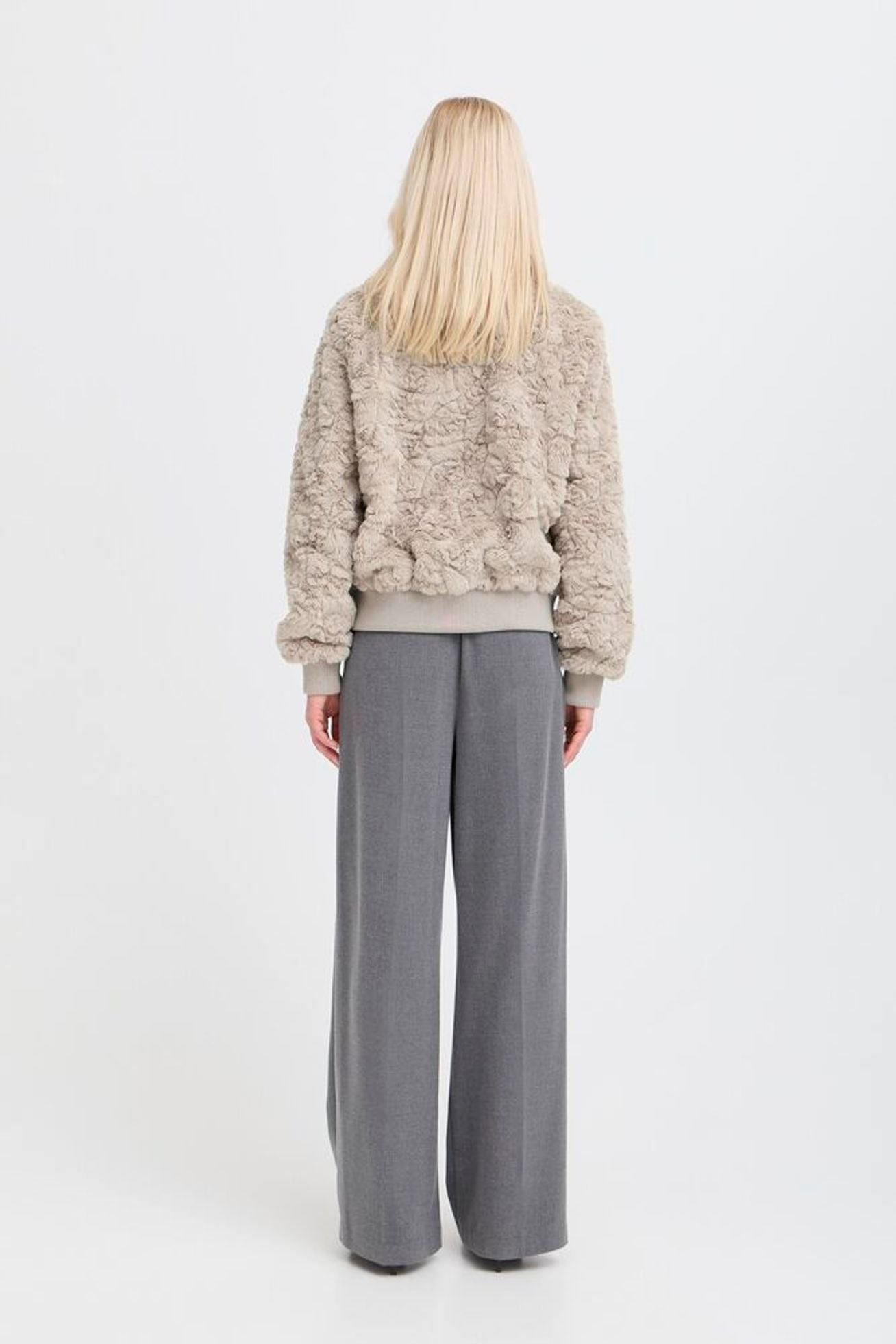 Byoung - Anikea Jacket