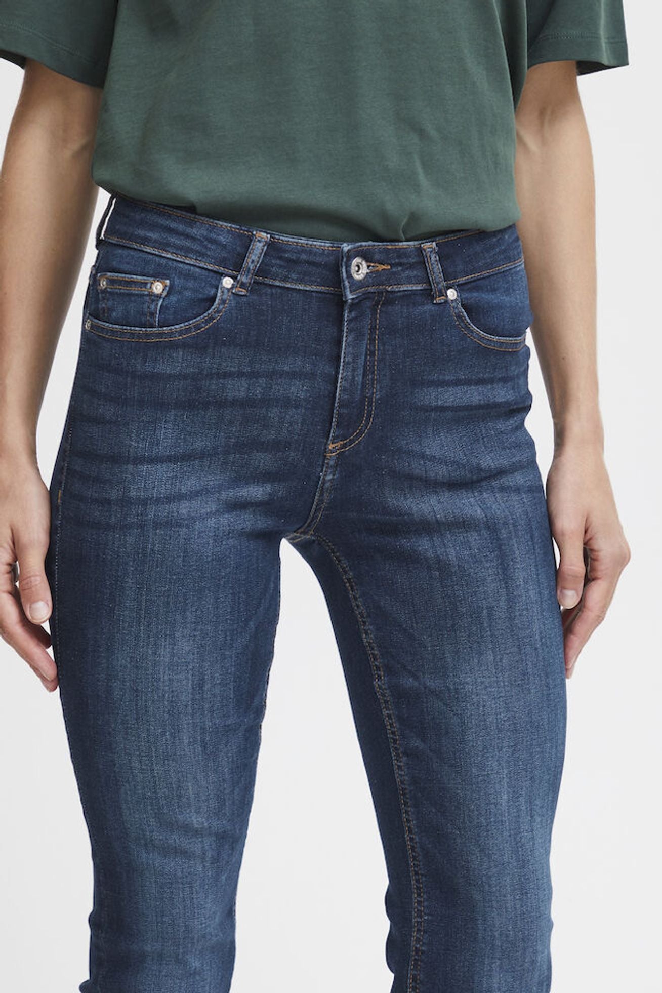Byoung - Luni Flare Jeans