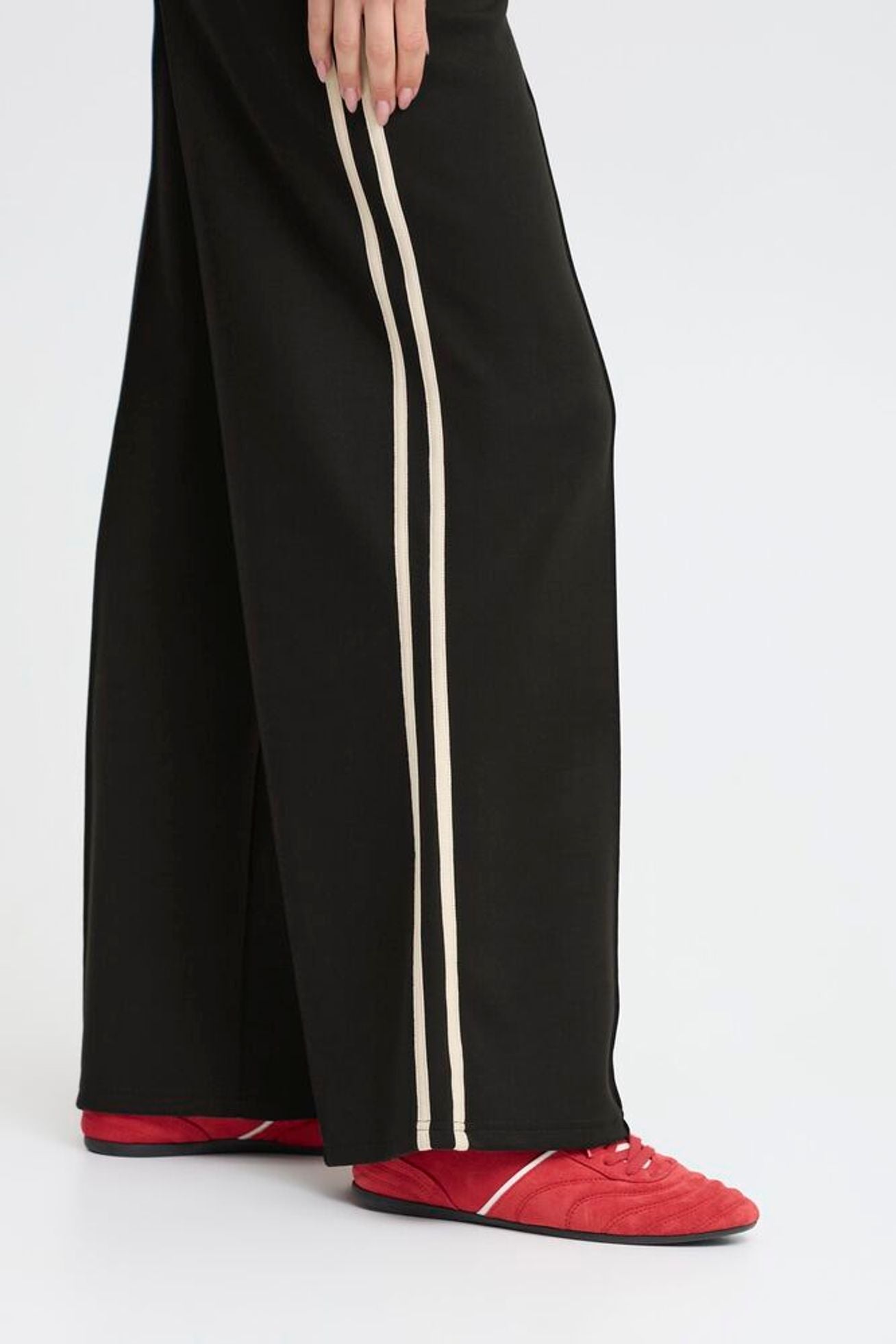Byoung - Pusti Contrast Pant