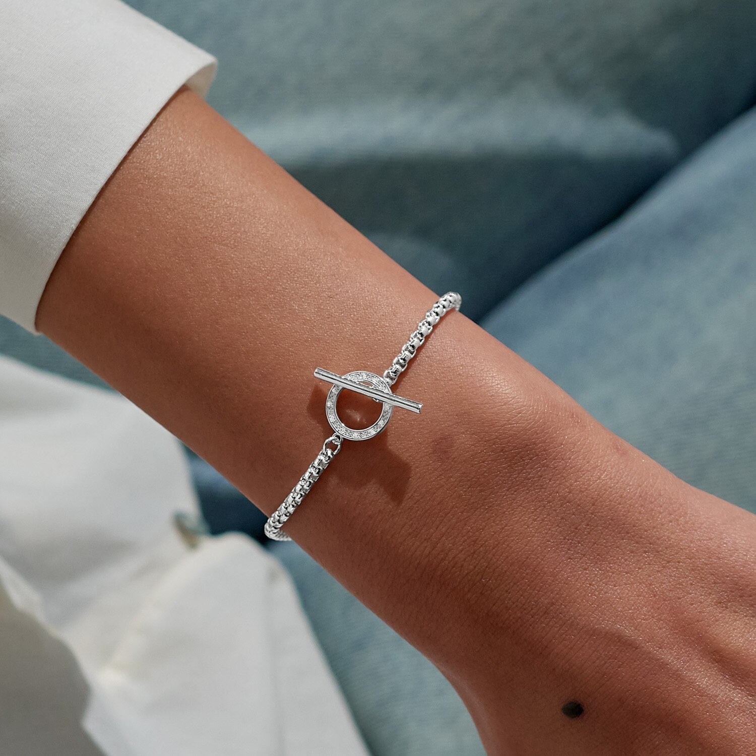 Joma Jewellery - Evermore - Circle T-Bar