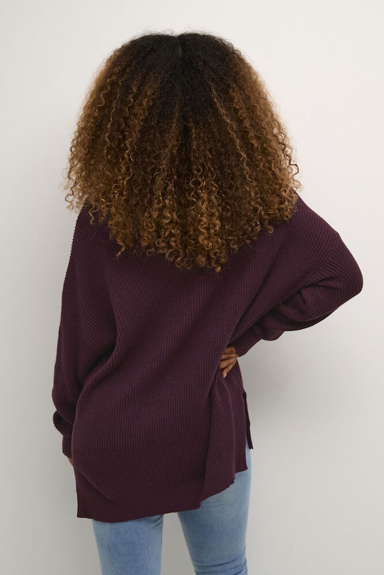 Culture - Olivia V-neck Pullover