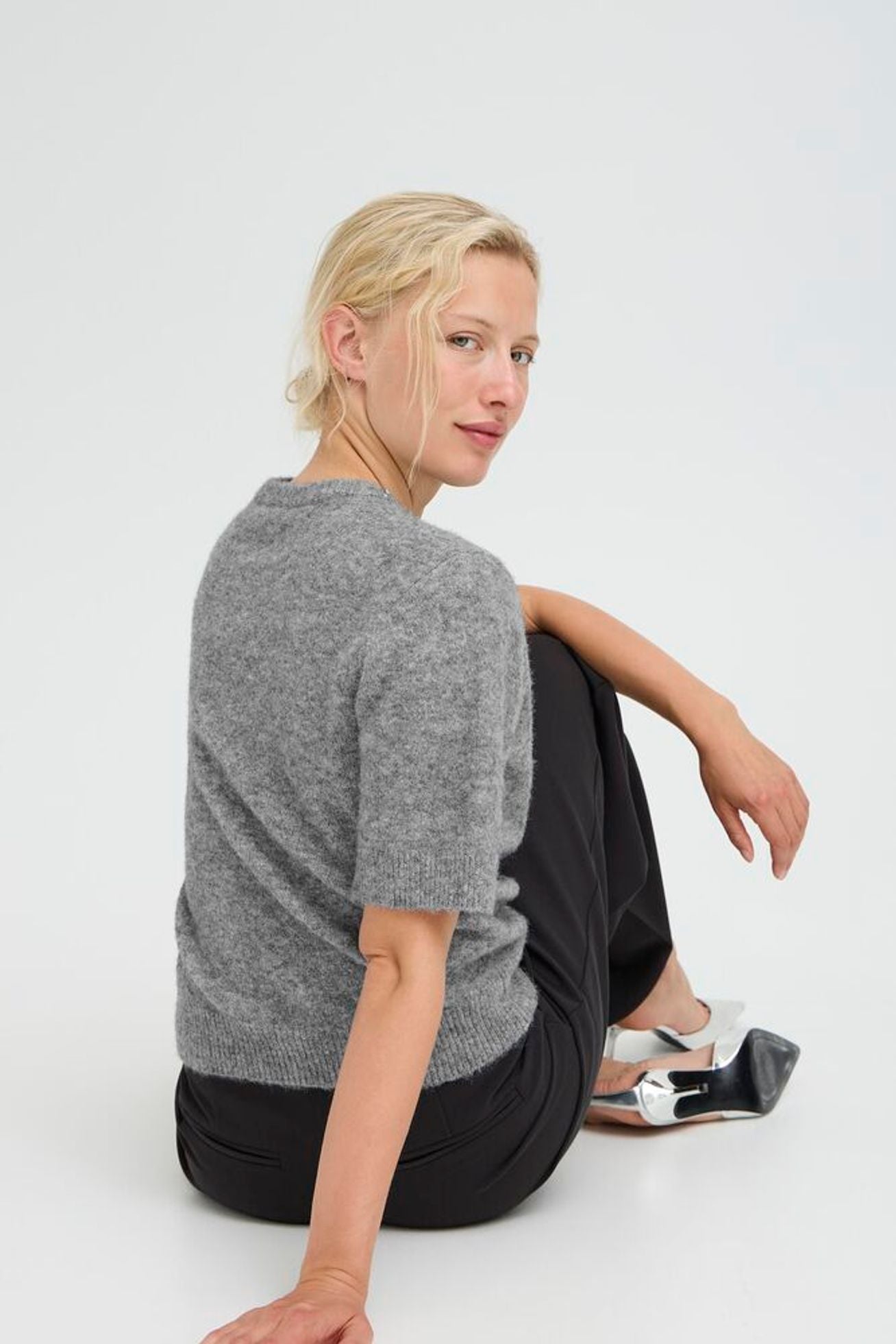 Byoung - Omea Rhinestone Short Sleeve Jumper