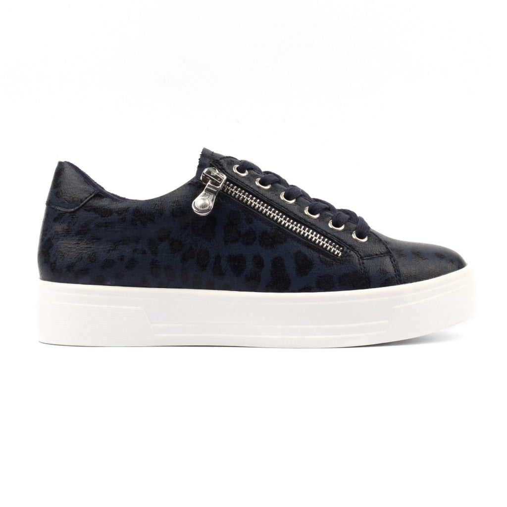 Lunar - Charm trainers