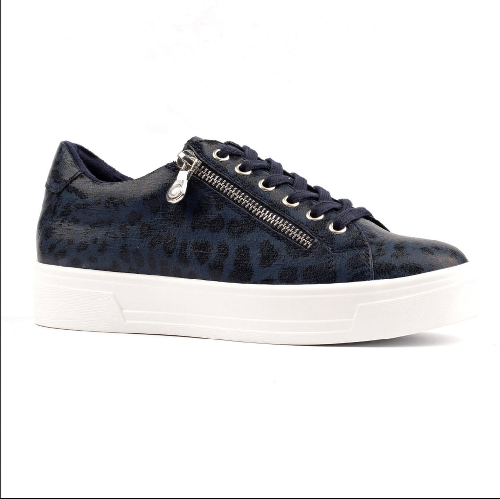 Lunar - Charm trainers
