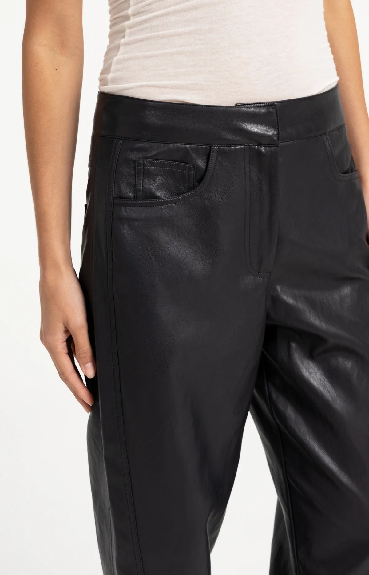 YaYa - Suri Faux Leather Carrot Trousers