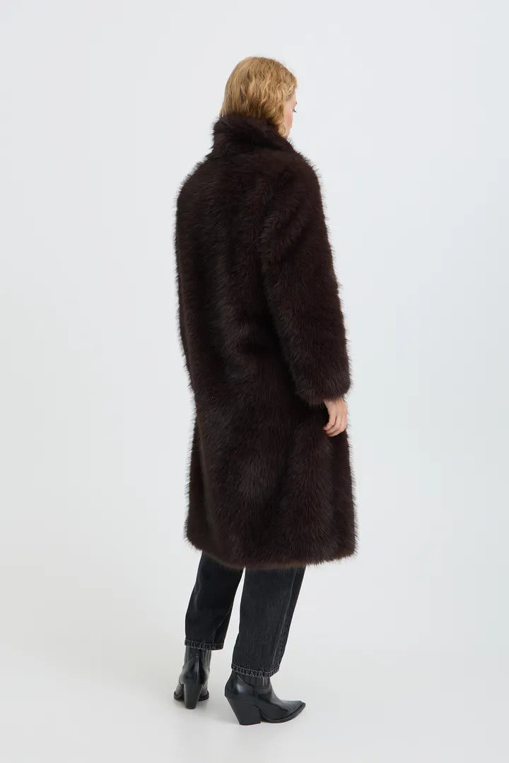 Byoung - Akaja Coat