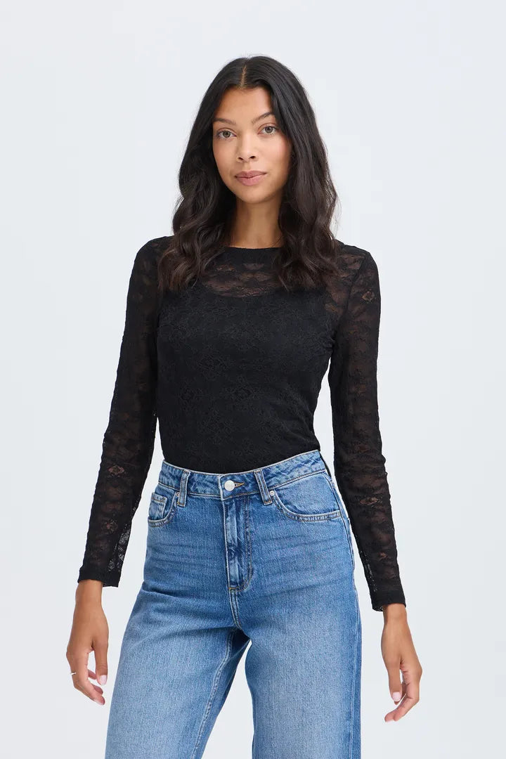 Byoung - Priya Tshirt