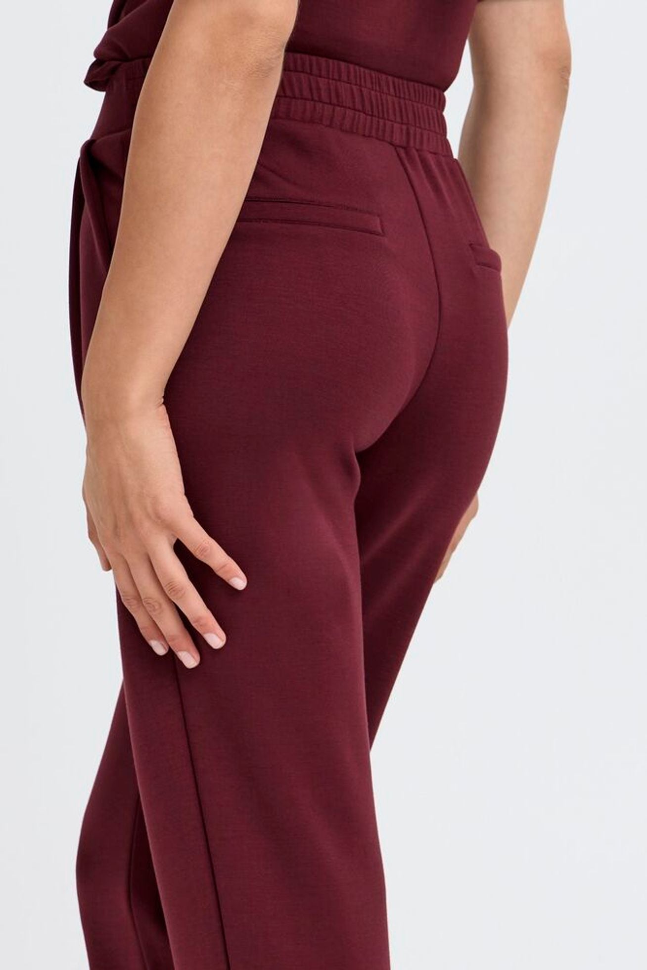 Byoung - Pusti Pleat Pants