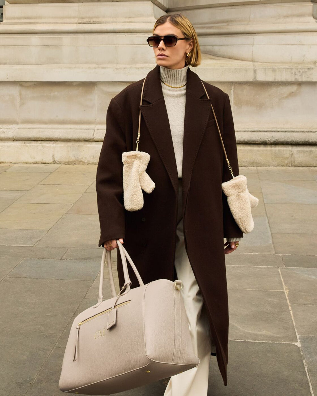 Katie Loxton - Teddy Mittens with Cord