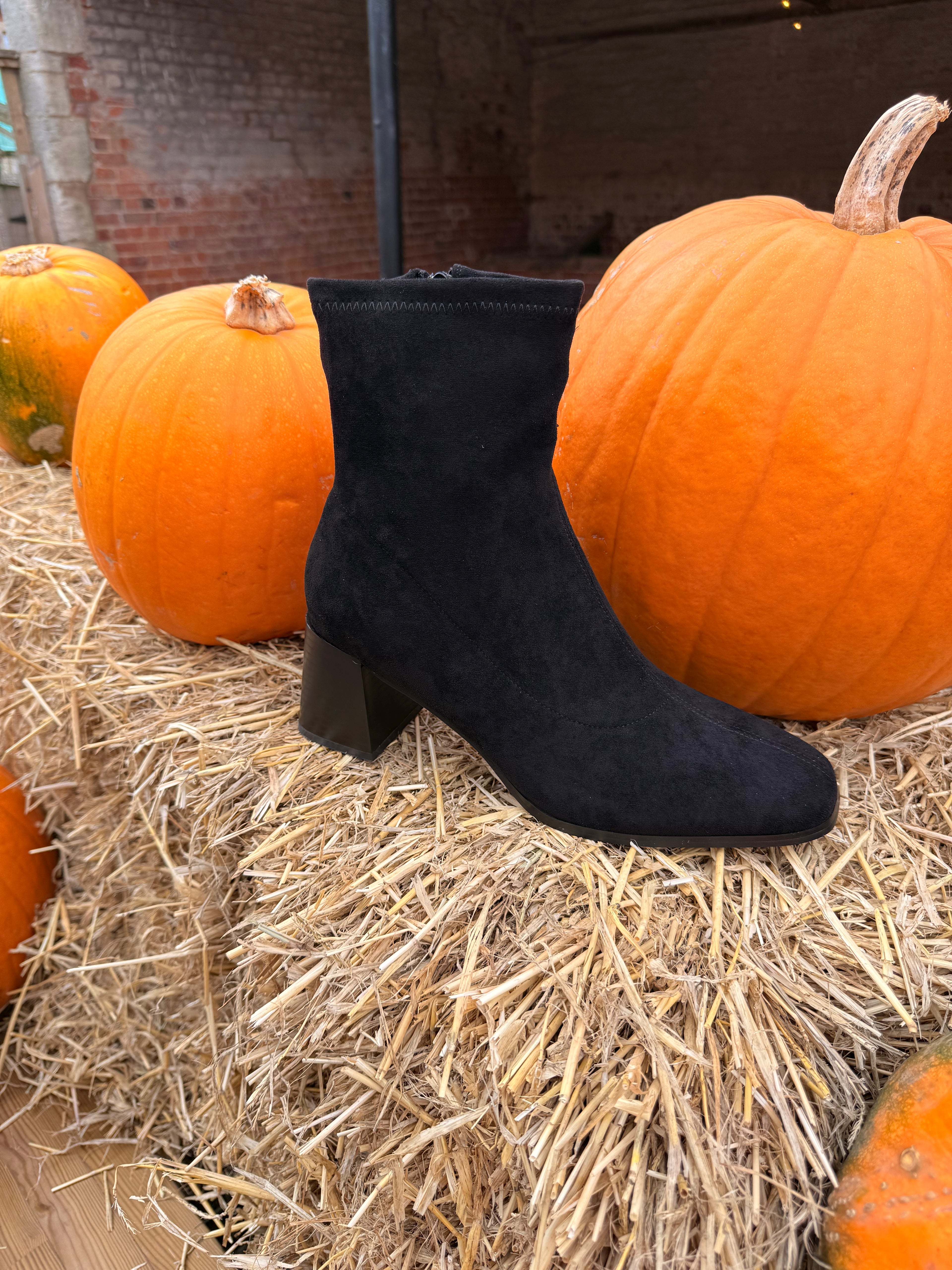 LUNAR - Stefan Heeled Boot