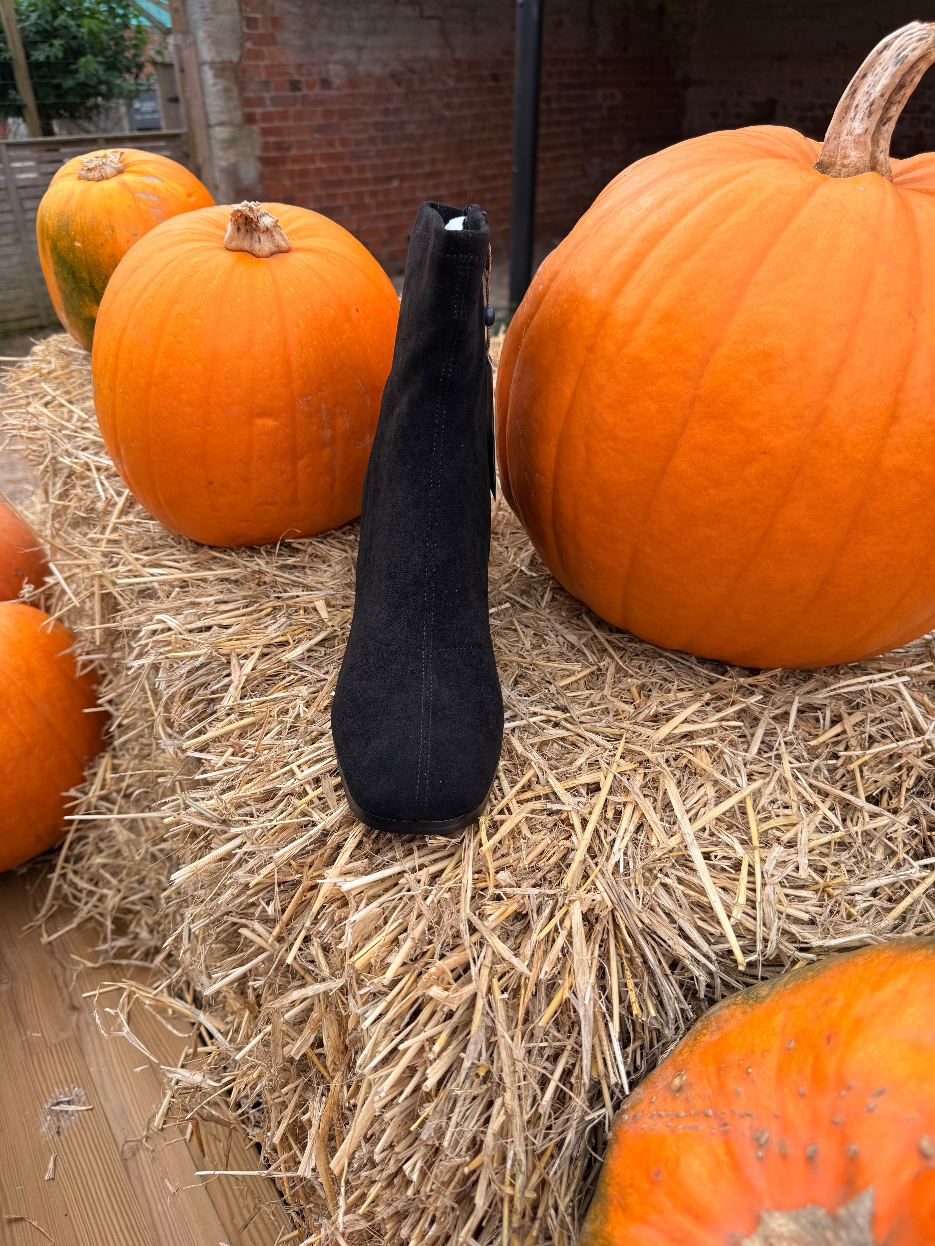 LUNAR - Stefan Heeled Boot