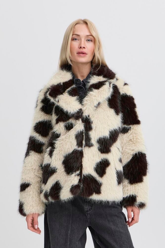 Byoung - Bemio Coat
