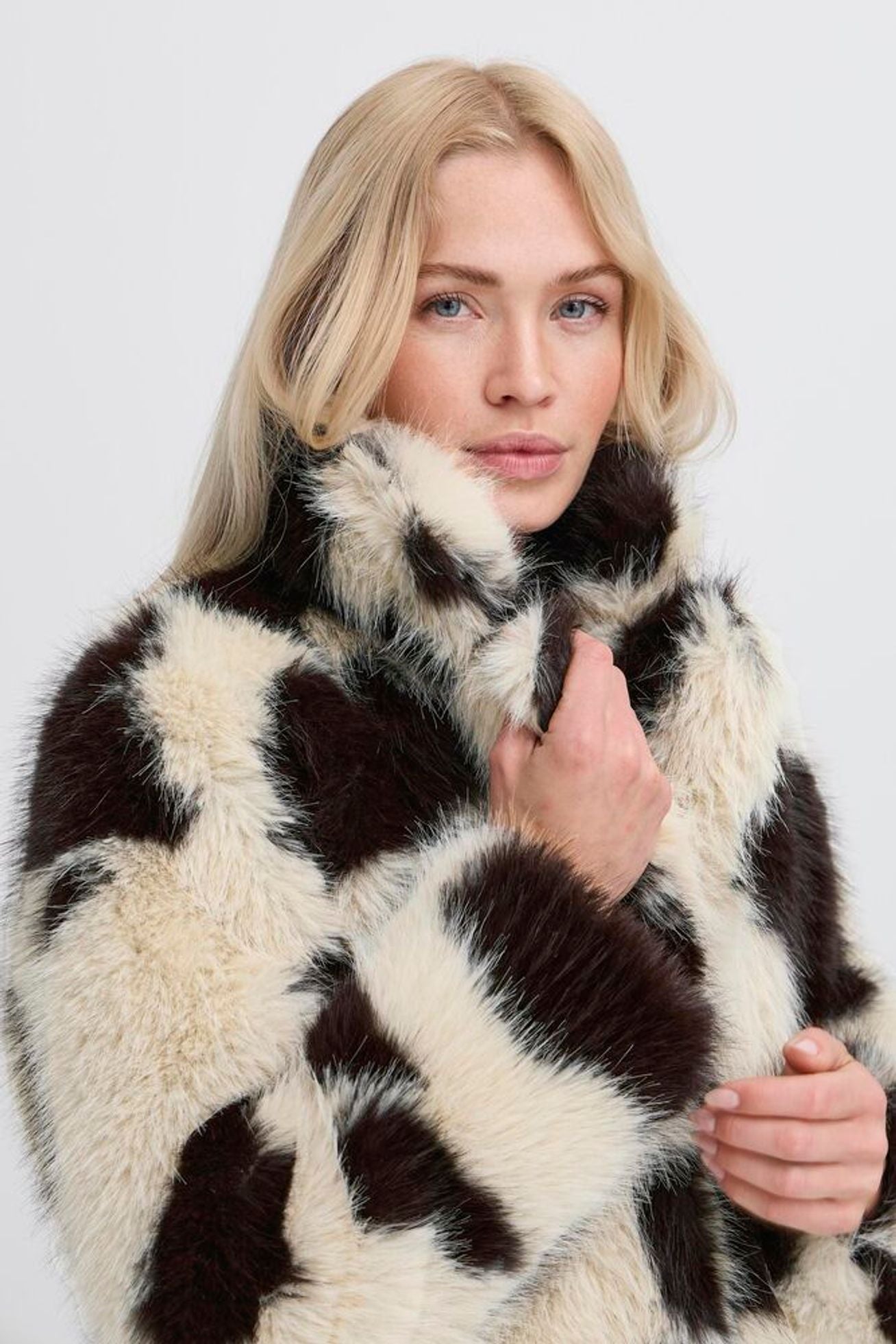 Byoung - Bemio Coat