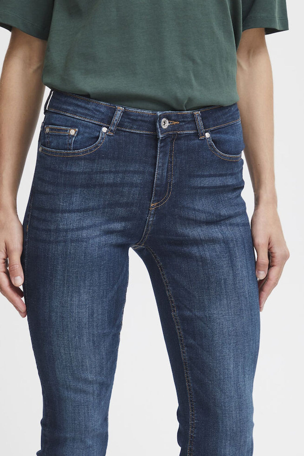 Byoung - Luni Flare Jeans
