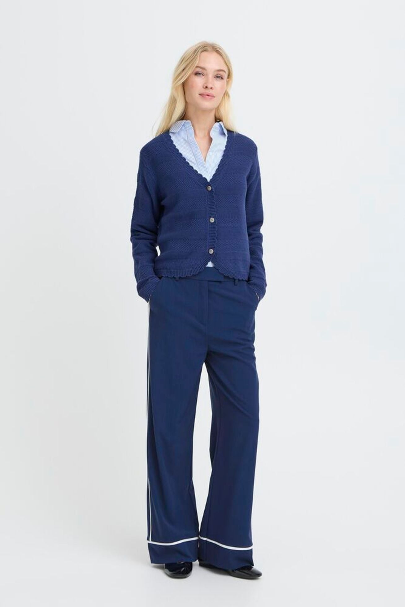 Byoung - Danta Piping Pants
