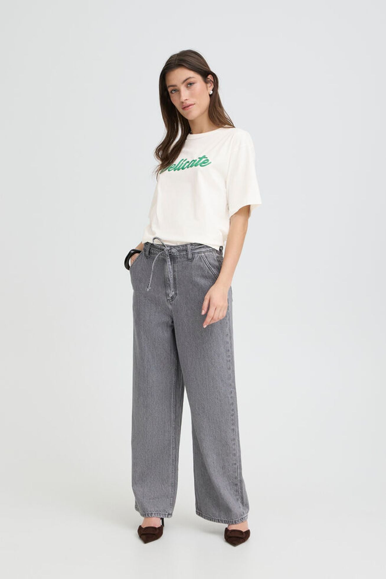 Byoung - Pandinna Delicate T-shirt