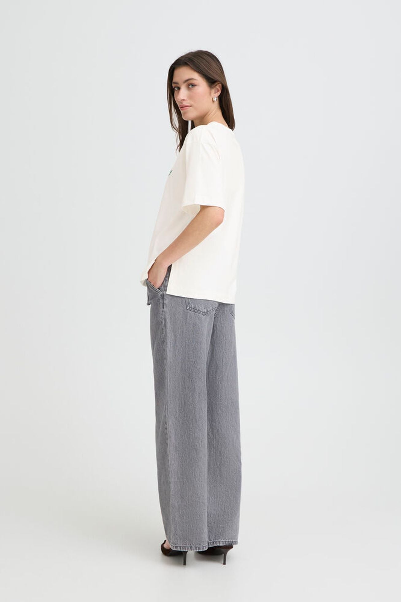 Byoung - Pandinna Delicate T-shirt