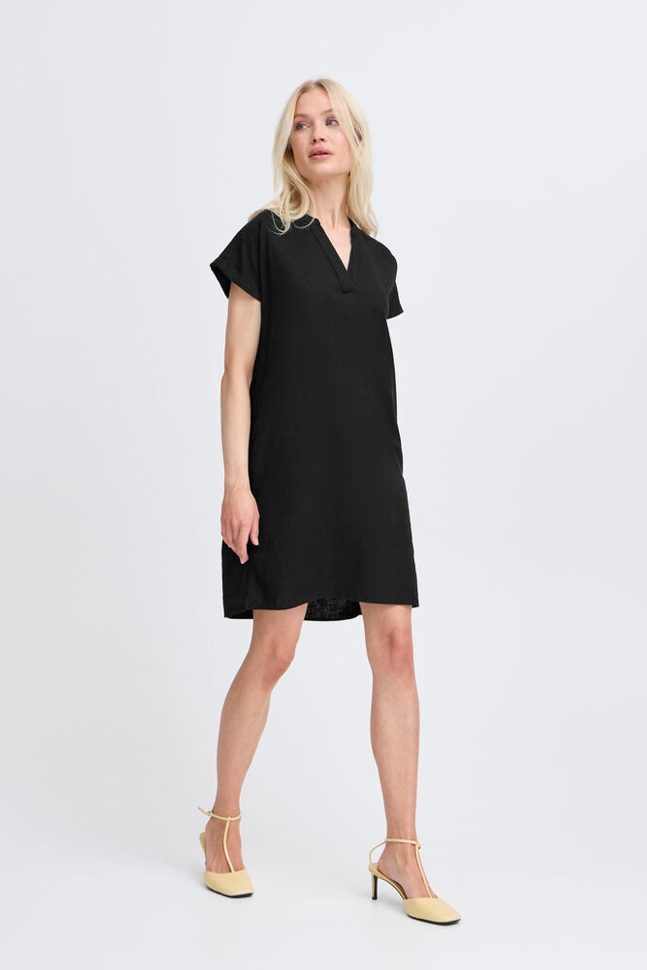 Byoung - Falakka V Neck Dress