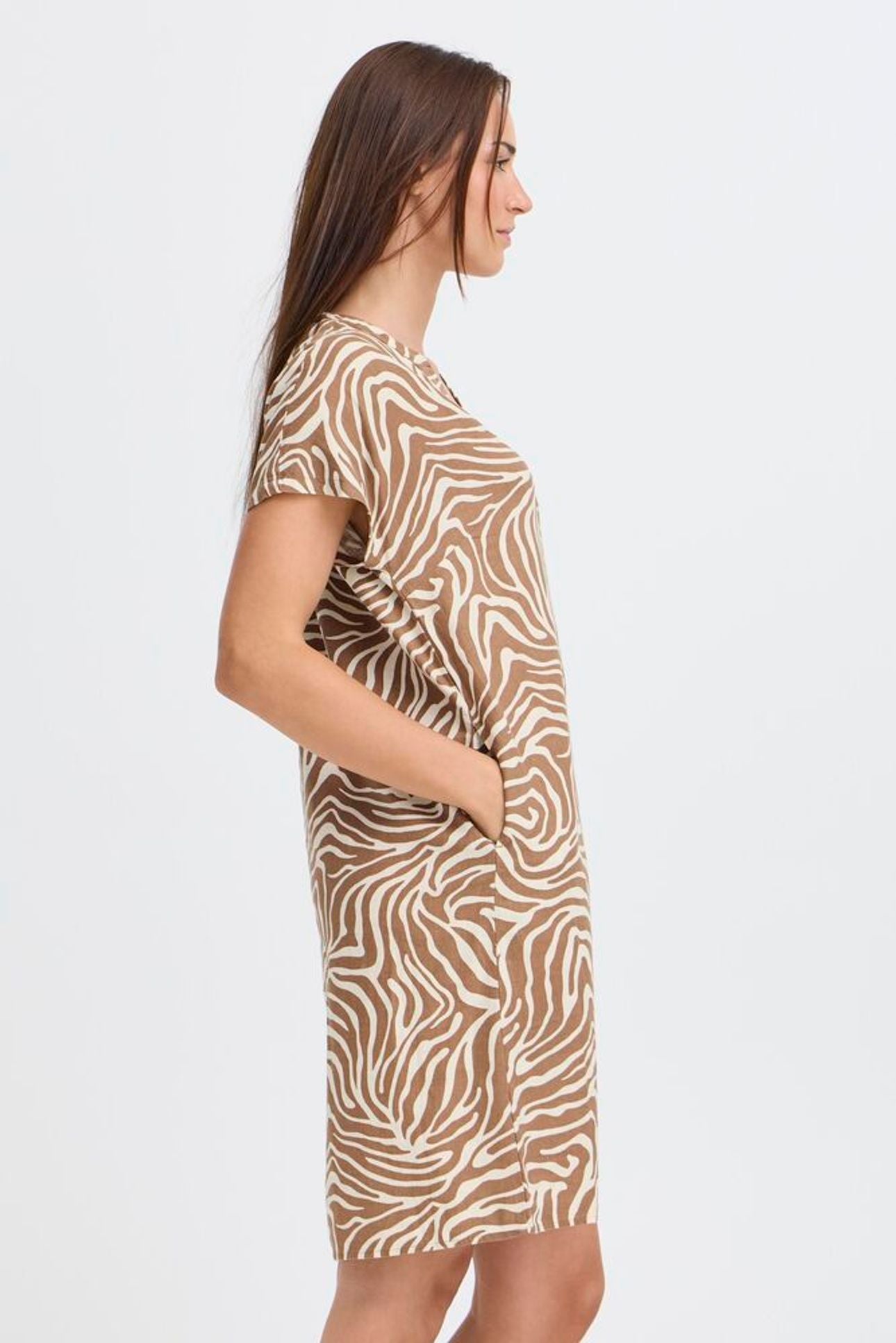 Byoung - Falakka V Neck Dress