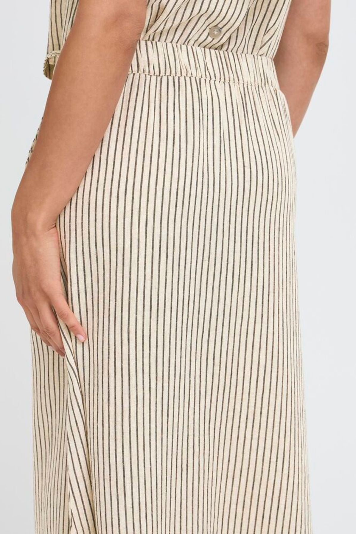 Byoung - Falakka Button Skirt