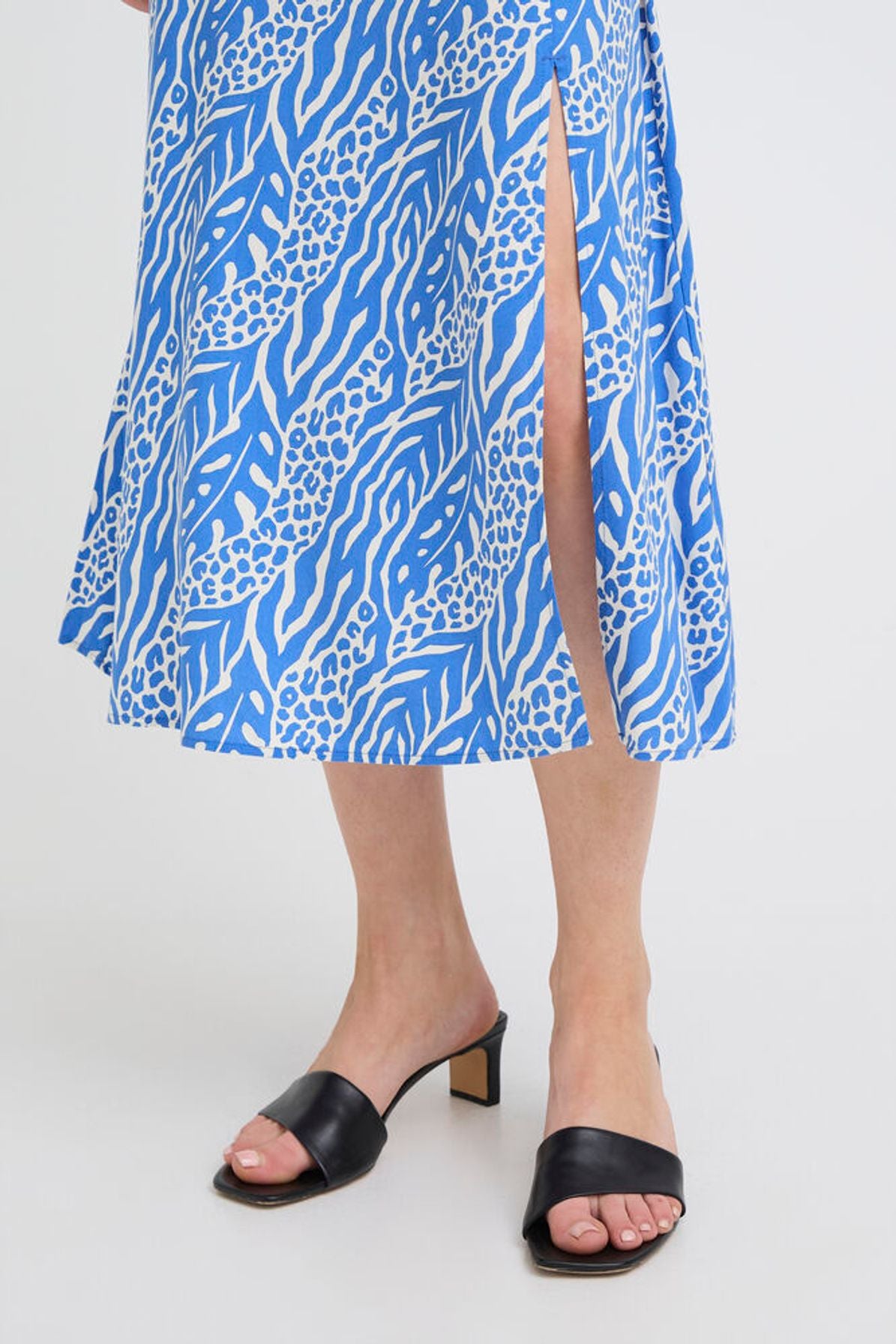 Byoung - MM Joella Midi Skirt 3